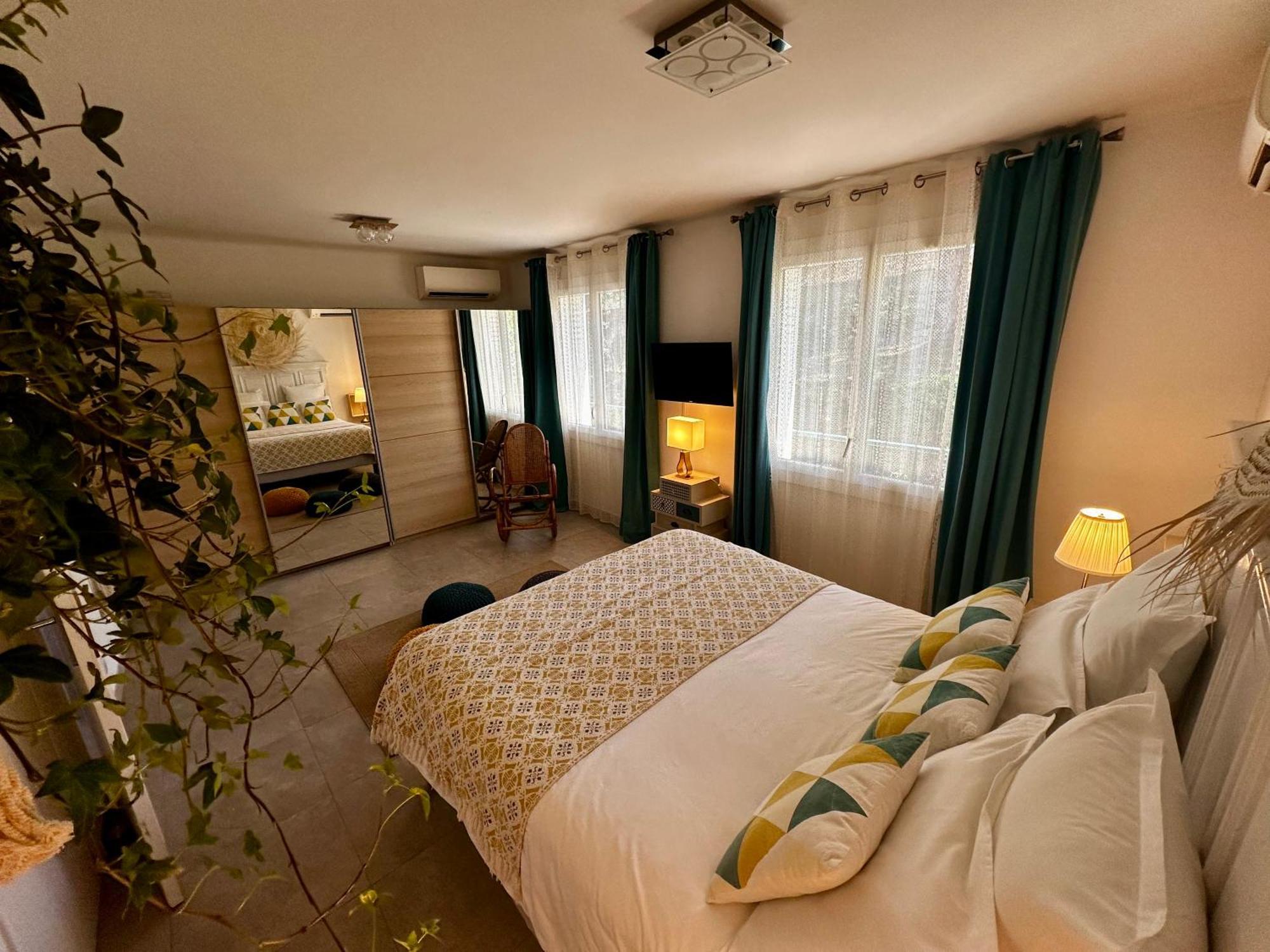 CASSIS 72 m2 Confort et Calme Options Baby bébé Extérieur photo